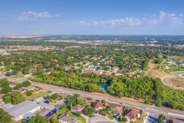 648 W County Line Rd, New Braunfels, TX 78130